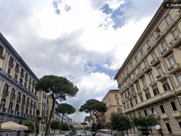 appartamento in affitto a Napoli in zona Chiaia