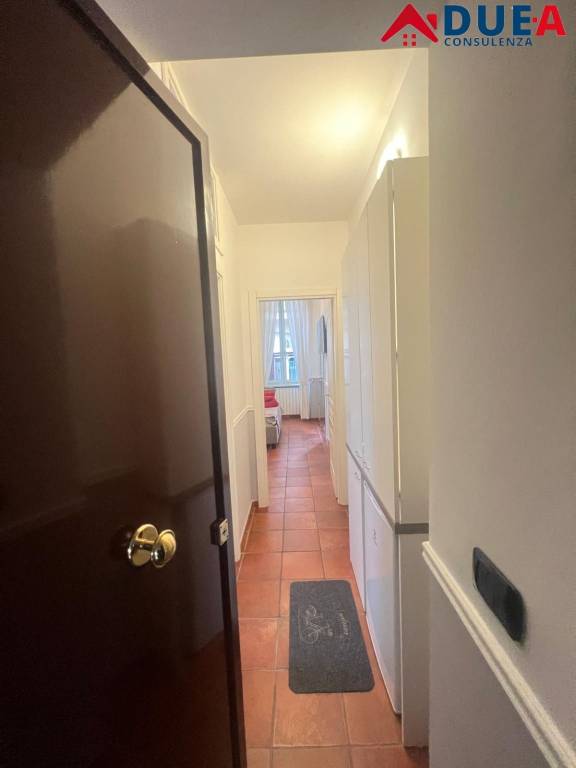 appartamento in affitto a Napoli in zona Chiaia