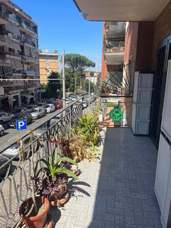 appartamento in affitto a Napoli in zona Capodimonte / Colli Aminei