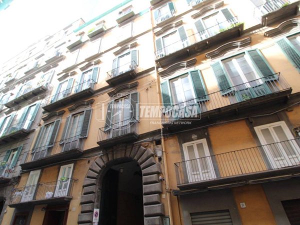 appartamento in affitto a Napoli in zona Chiaia