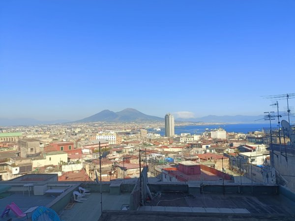 appartamento in affitto a Napoli in zona Stella
