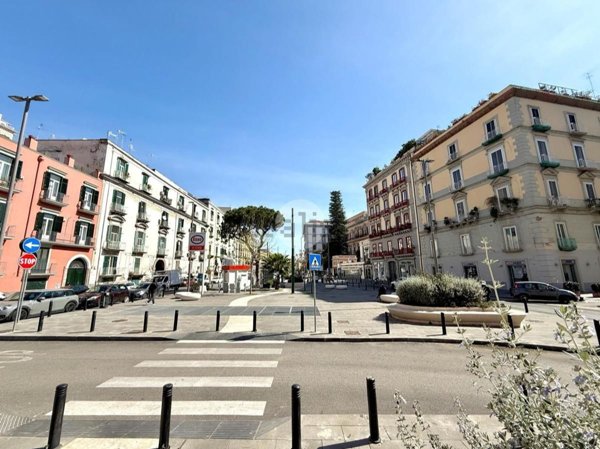 appartamento in affitto a Napoli in zona Chiaia