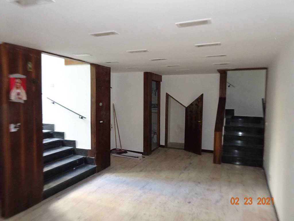 appartamento in affitto a Napoli in zona Chiaia