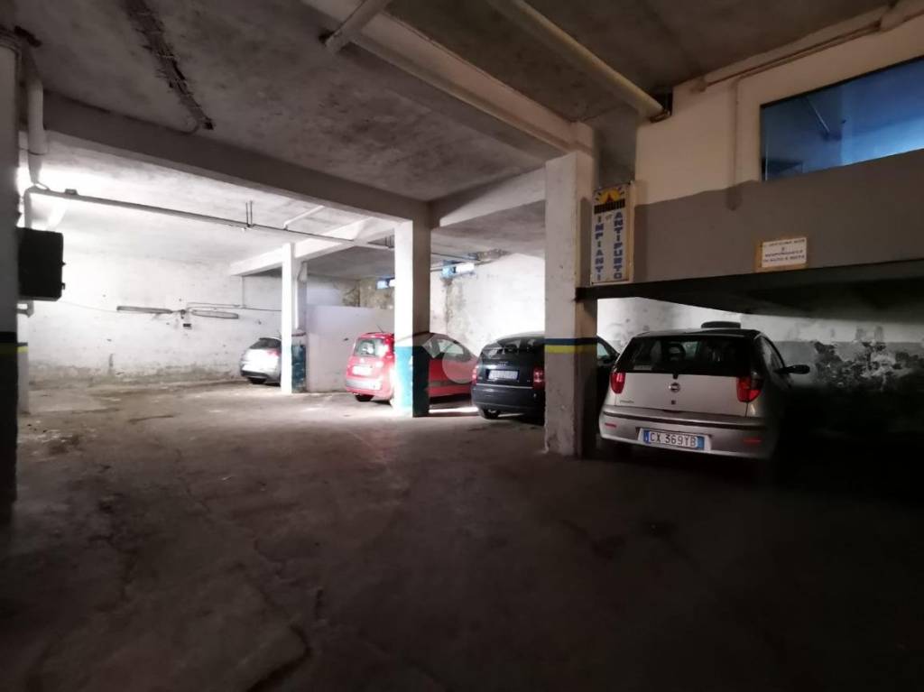 locale commerciale in affitto a Napoli in zona Pianura