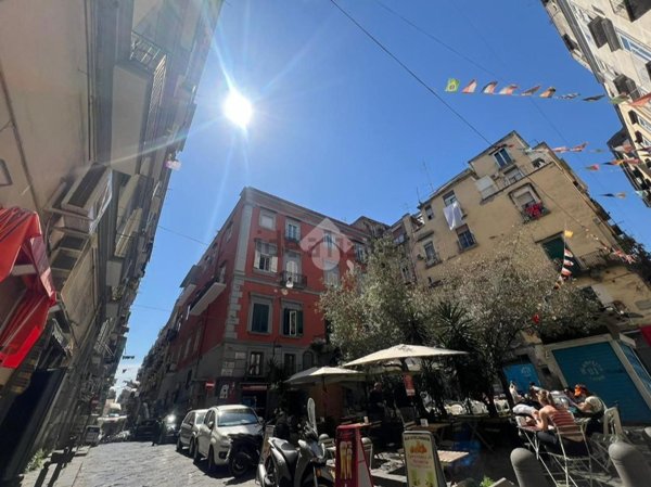 locale commerciale in affitto a Napoli in zona Pendino / San Giuseppe