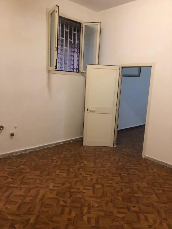 locale commerciale in affitto a Napoli in zona San Carlo all'Arena