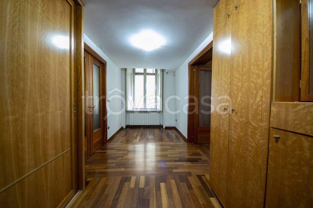 appartamento in affitto a Napoli in zona Chiaia