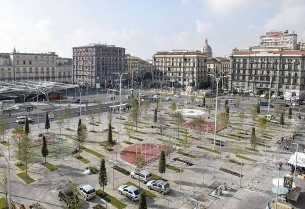 negozio in affitto a Napoli in zona Vicaria