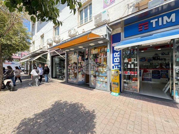 negozio in affitto a Napoli in zona Soccavo