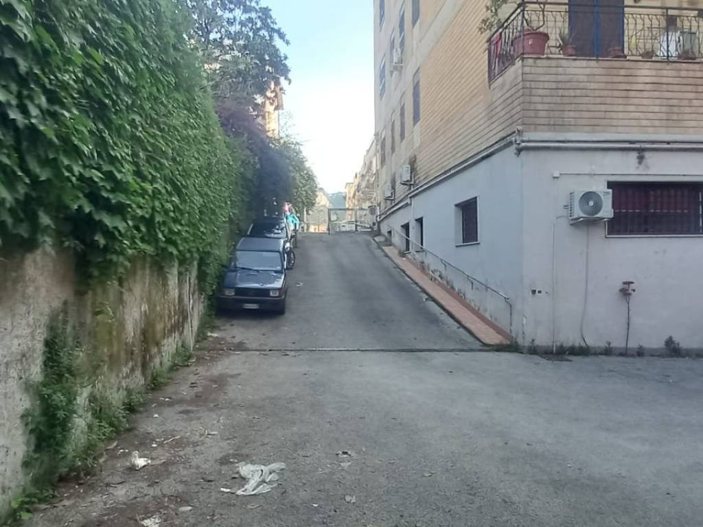locale commerciale in affitto a Napoli in zona Soccavo