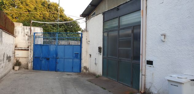 locale commerciale in affitto a Napoli in zona Soccavo