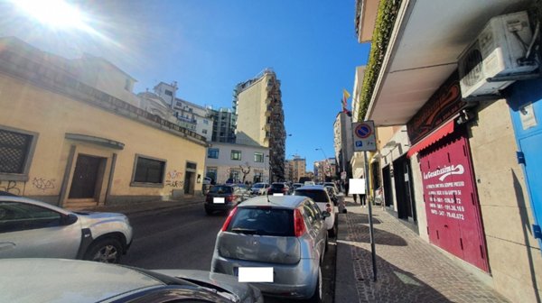 locale commerciale in affitto a Napoli in zona Arenella