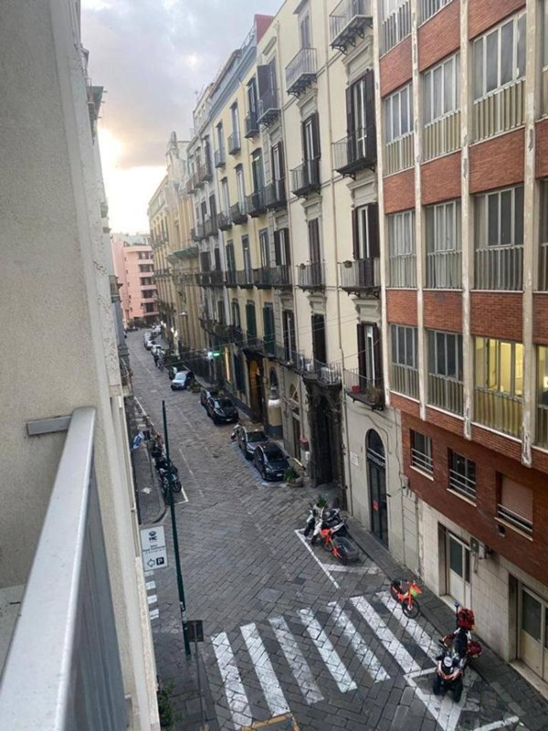 appartamento in affitto a Napoli in zona Chiaia