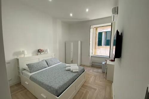 negozio in affitto a Napoli in zona Arenella