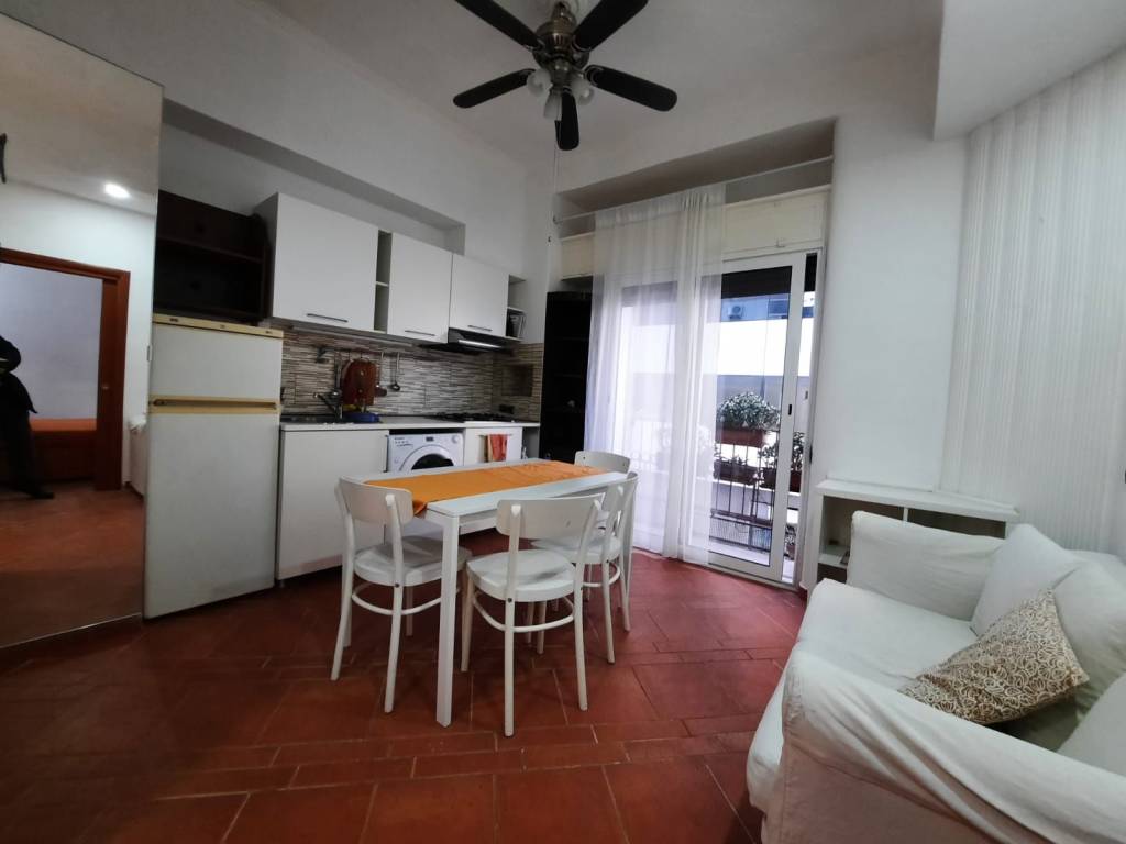 appartamento in affitto a Napoli in zona Mercato