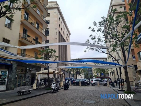 negozio in affitto a Napoli