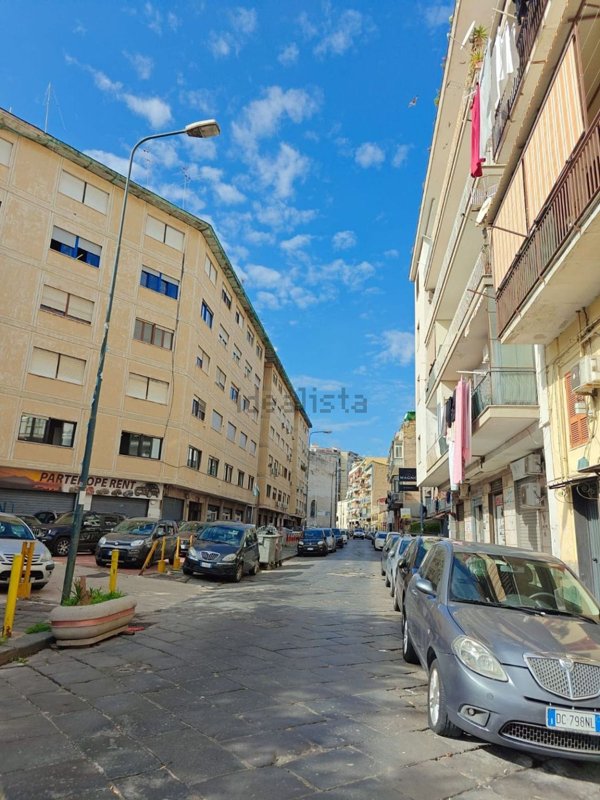 locale commerciale in affitto a Napoli in zona Pendino / San Giuseppe