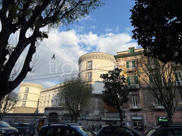 appartamento in affitto a Napoli in zona San Carlo all'Arena
