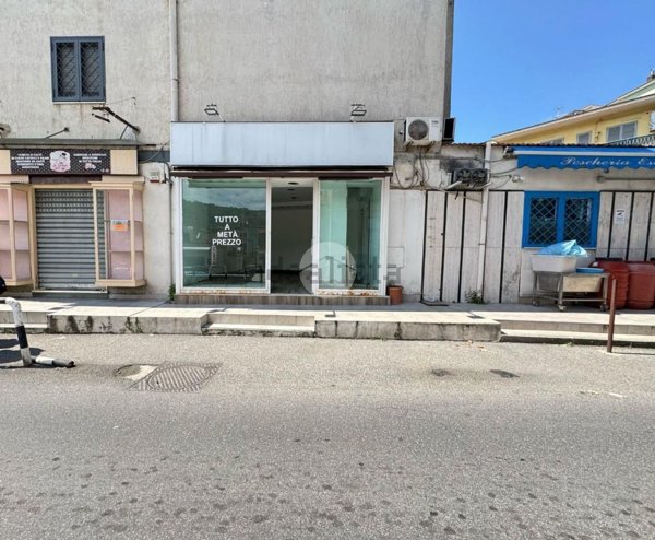 ufficio in affitto a Napoli in zona Pianura