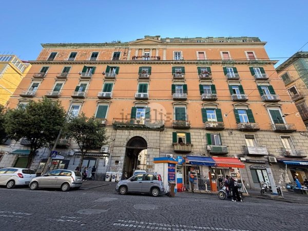 appartamento in affitto a Napoli in zona Stella