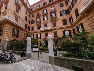 appartamento in affitto a Napoli in zona Chiaia