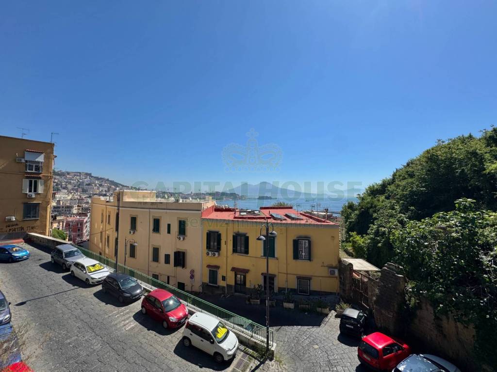 appartamento in affitto a Napoli in zona Chiaia