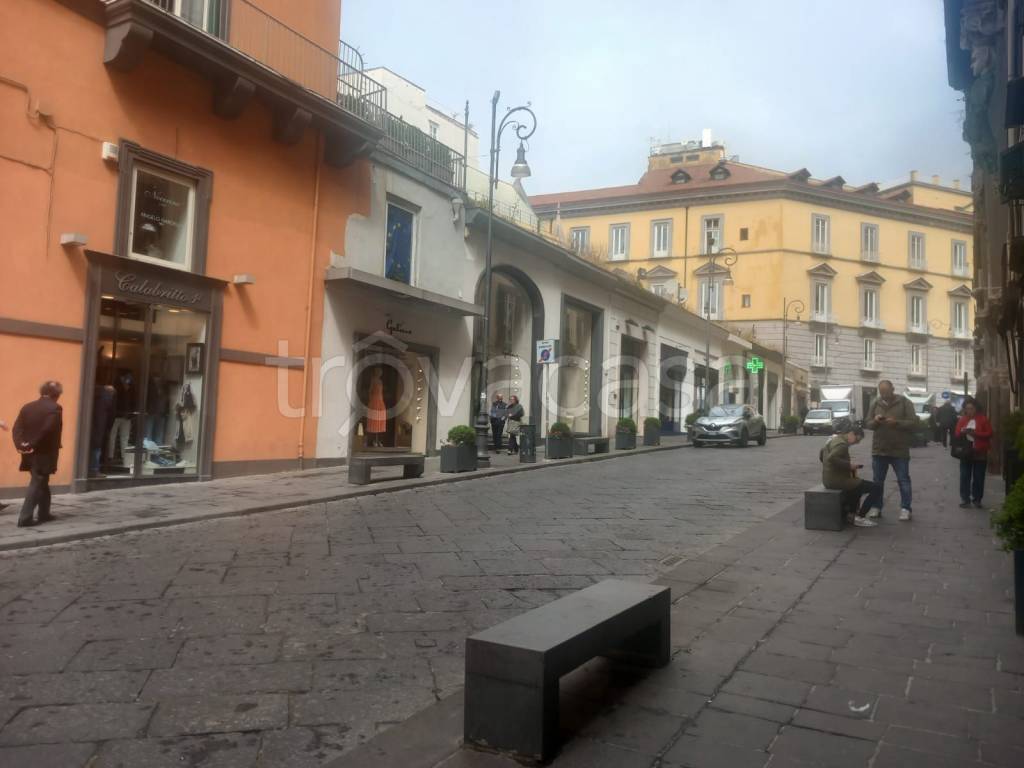 appartamento in affitto a Napoli in zona Chiaia