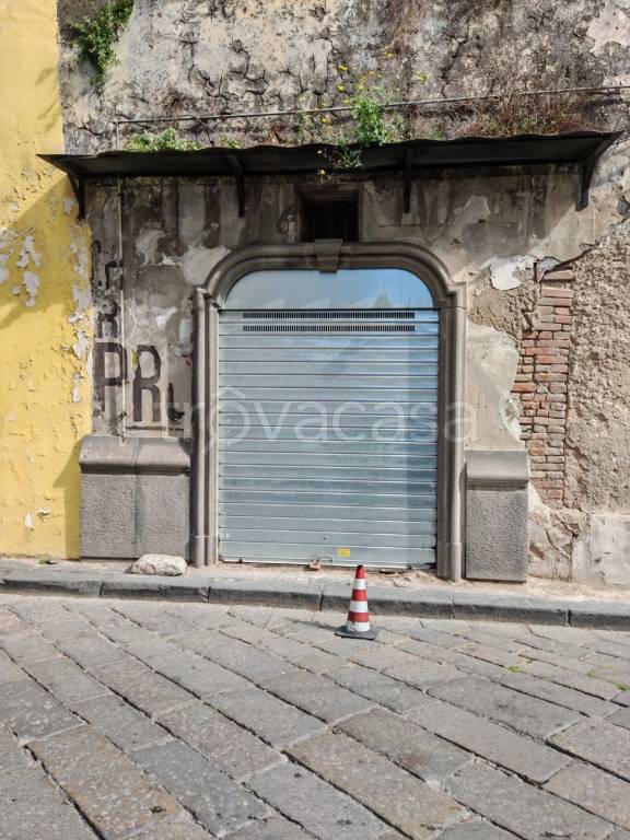 monolocale in affitto a Napoli