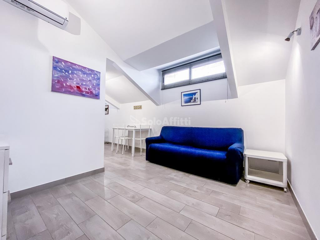 appartamento in affitto a Napoli in zona Stella