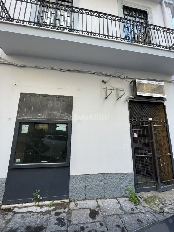 negozio in affitto a Napoli in zona Pendino / San Giuseppe
