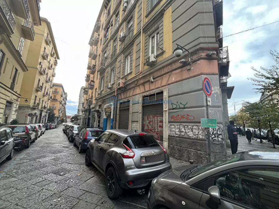 negozio in affitto a Napoli in zona Pendino / San Giuseppe