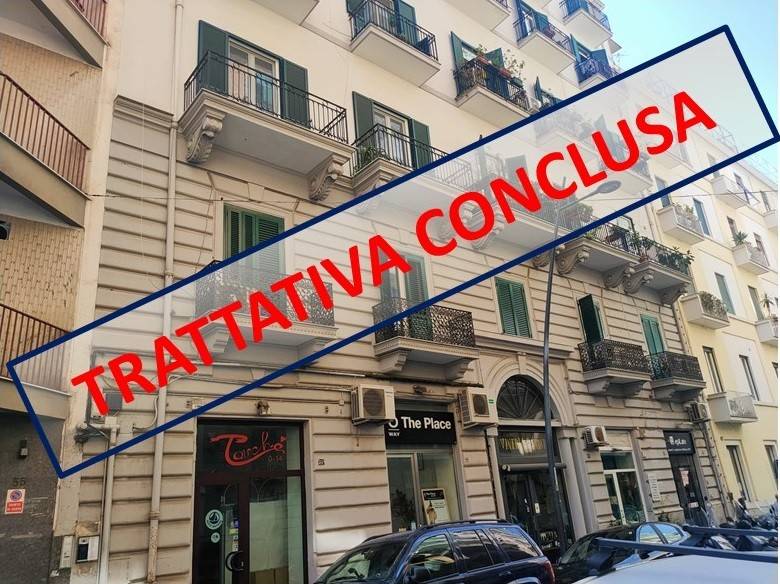 negozio in affitto a Napoli in zona Arenella