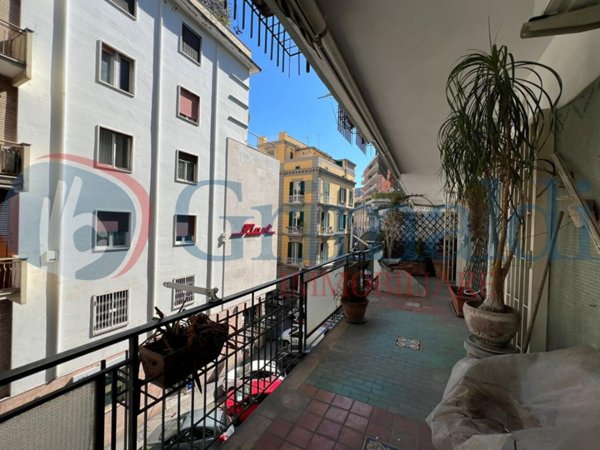 appartamento in affitto a Napoli in zona Chiaia