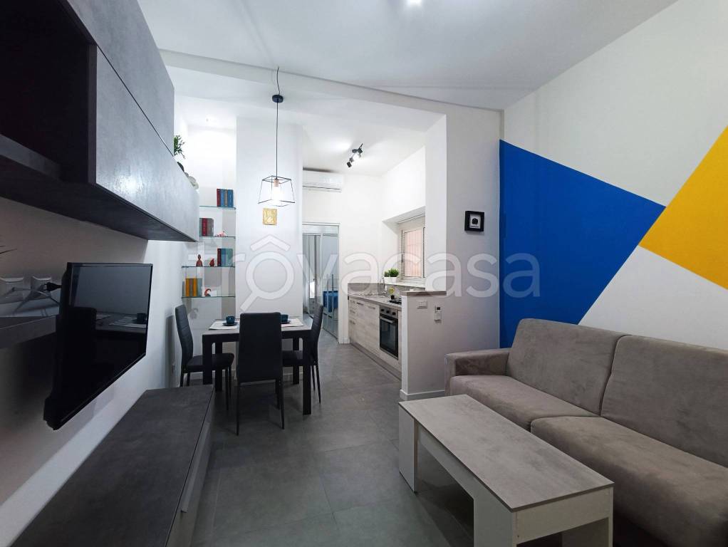 appartamento in affitto a Napoli in zona Stella