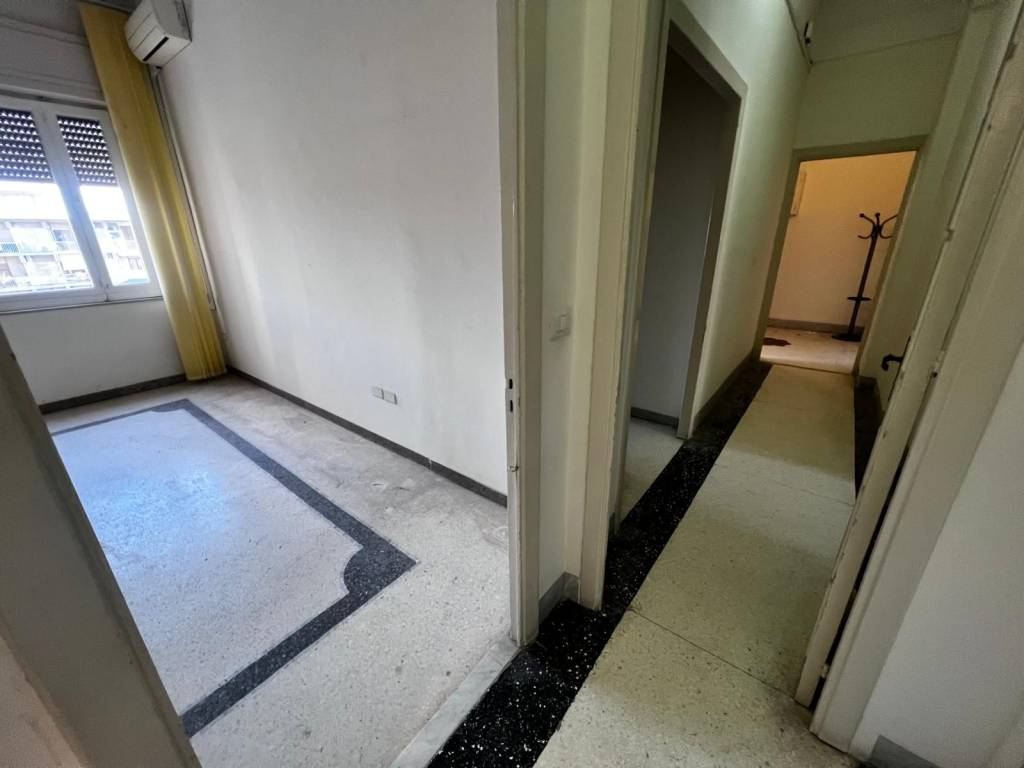 appartamento in affitto a Napoli in zona Chiaia