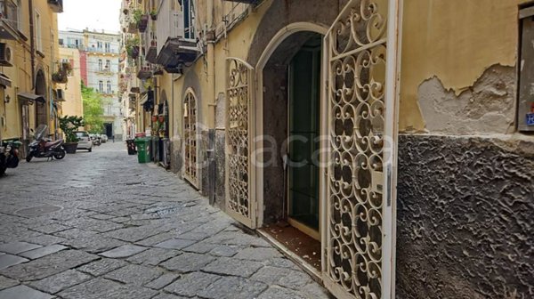 monolocale in affitto a Napoli in zona Chiaia