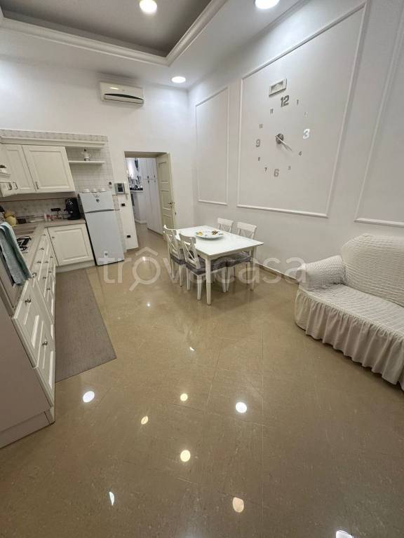 appartamento in affitto a Napoli in zona Stella