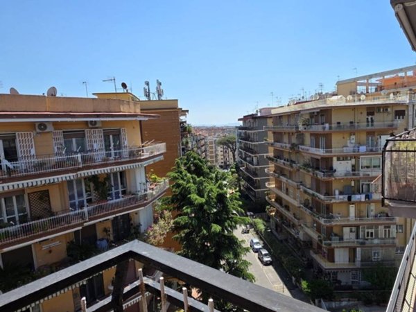 appartamento in affitto a Napoli in zona Arenella