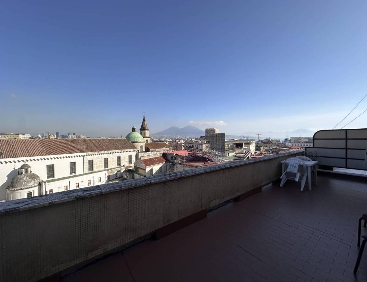 appartamento in affitto a Napoli in zona Stella