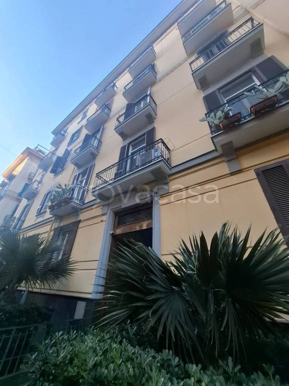 appartamento in affitto a Napoli in zona Chiaia