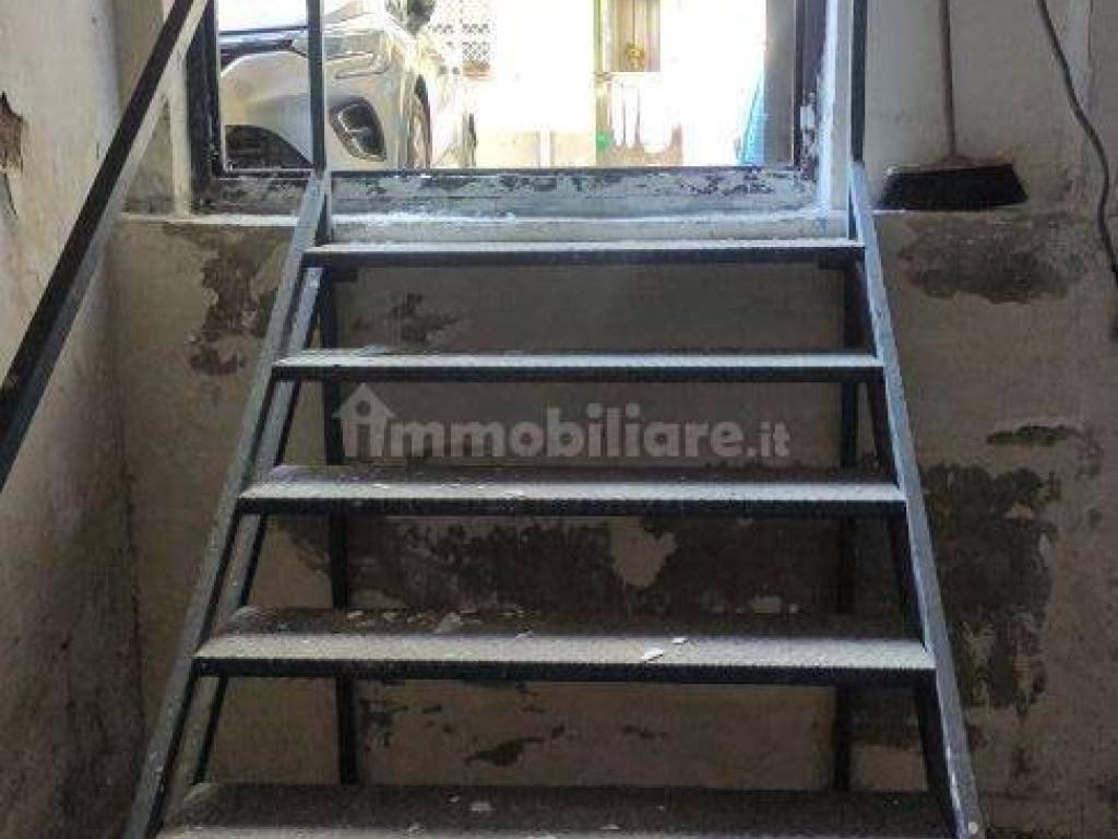 locale commerciale in affitto a Napoli in zona Camaldoli