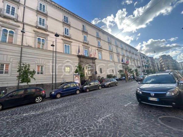 locale commerciale in affitto a Napoli in zona Mercato