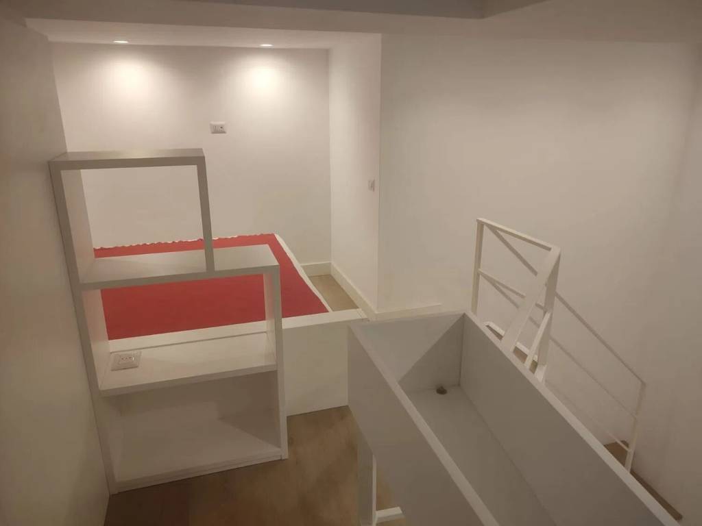 appartamento in affitto a Napoli in zona Chiaia