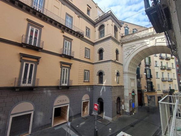 appartamento in affitto a Napoli in zona Chiaia