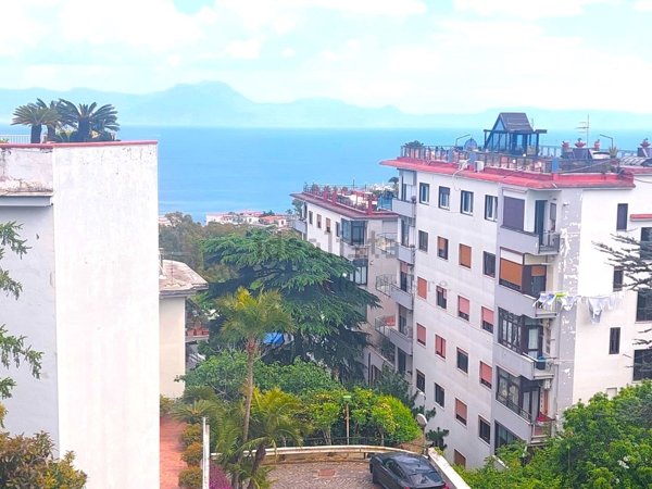 appartamento in affitto a Napoli in zona Posillipo