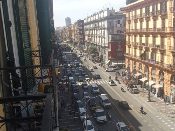 ufficio in affitto a Napoli in zona Pendino / San Giuseppe