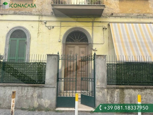 locale commerciale in affitto a Napoli in zona Arenella