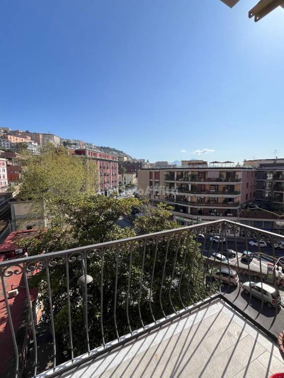 appartamento in affitto a Napoli in zona Chiaia