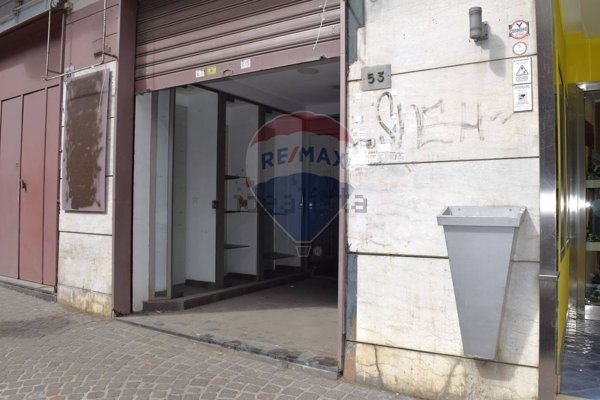 locale commerciale in affitto a Napoli in zona Capodimonte / Colli Aminei