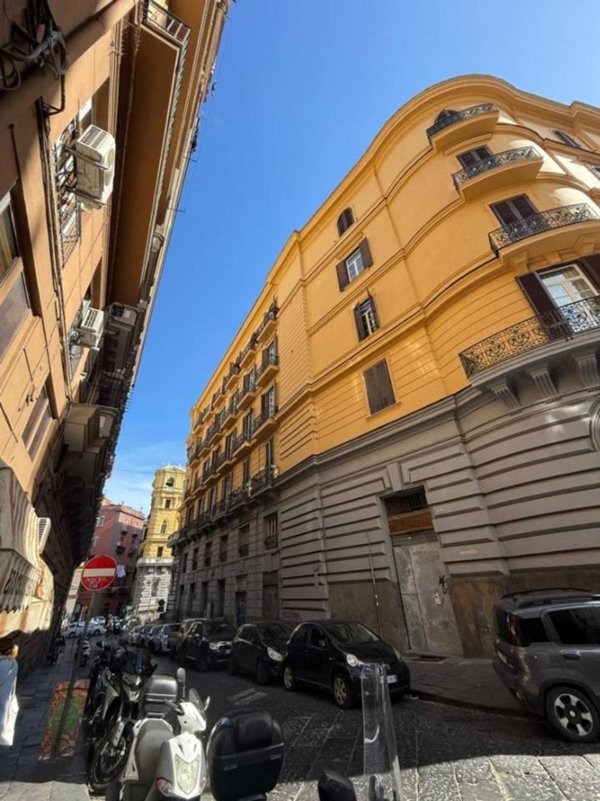 appartamento in affitto a Napoli in zona Stella